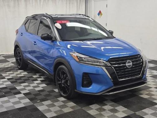 2022 Nissan Kicks SR