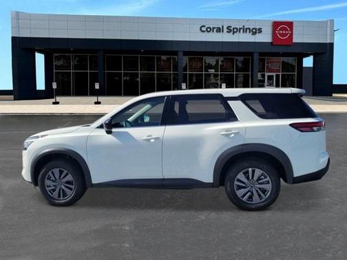2025 Nissan Pathfinder S