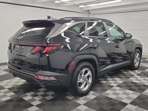 Black Pearl 2024 Hyundai TUCSON SEL