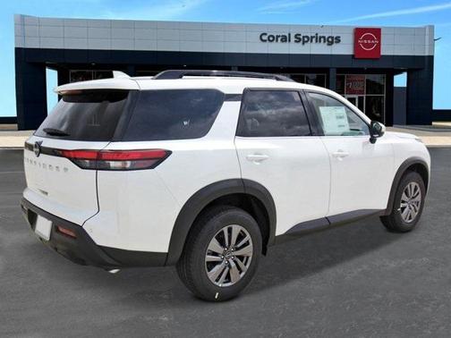 2025 Nissan Pathfinder SV