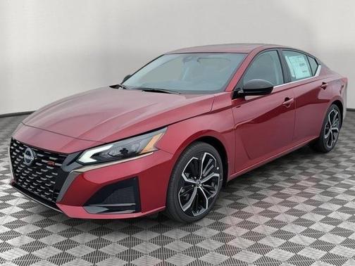 2025 Nissan Altima SR