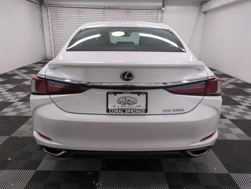 2022 Lexus ES 350 Base