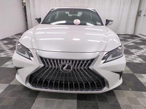 2022 Lexus ES 350 Base