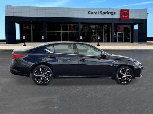 2025 Nissan Altima SR