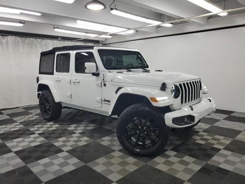 2021 Jeep Wrangler Unlimited Sahara Altitude
