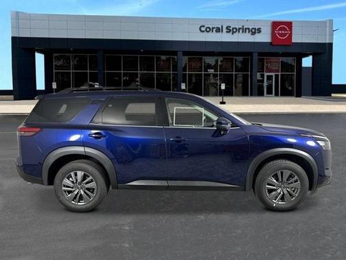 2025 Nissan Pathfinder SV