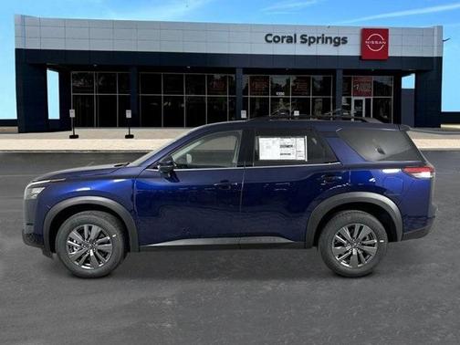 2025 Nissan Pathfinder SV