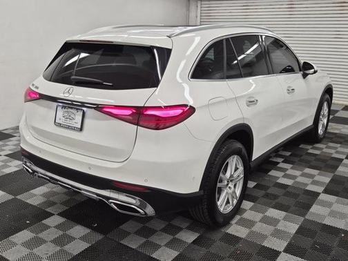 2025 Mercedes-Benz GLC 300 Base