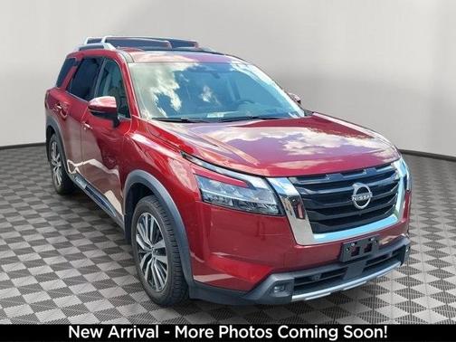 2022 Nissan Pathfinder Platinum