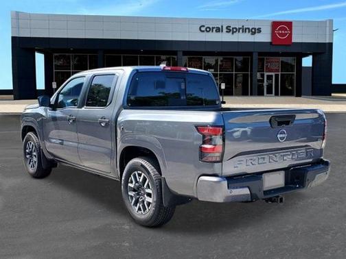 2025 Nissan Frontier SL