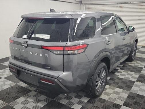 2024 Nissan Pathfinder S