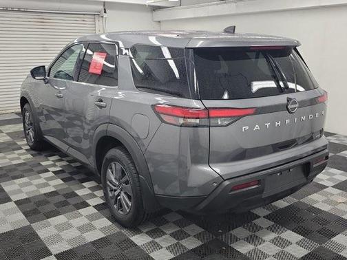 2024 Nissan Pathfinder S