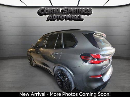 Manhattan Green Metallic 2024 BMW X5 xDrive40i