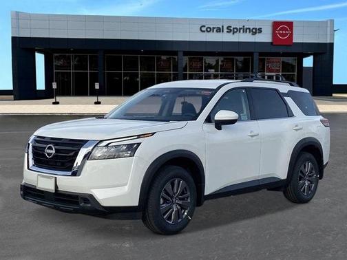 2025 Nissan Pathfinder SV