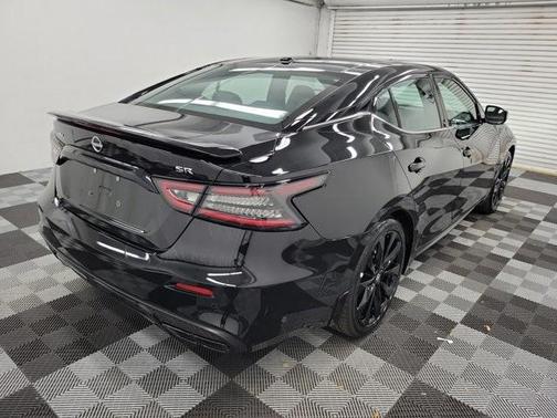 2023 Nissan Maxima SR