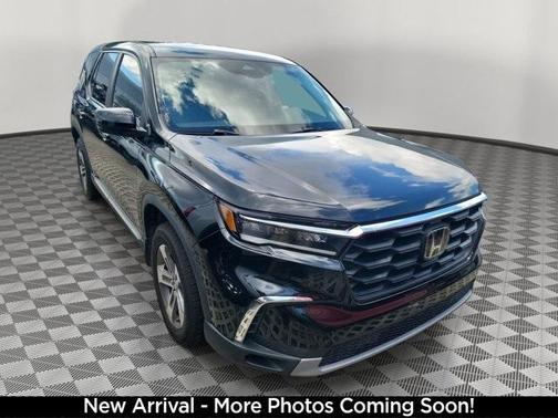 2023 Honda Pilot EX-L 8-Passenger