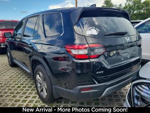 2023 Honda Pilot EX-L 8-Passenger