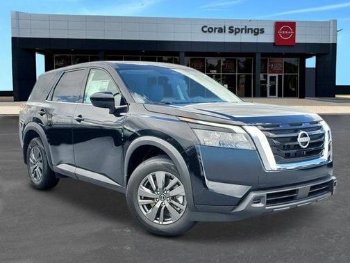 2025 Nissan Pathfinder S