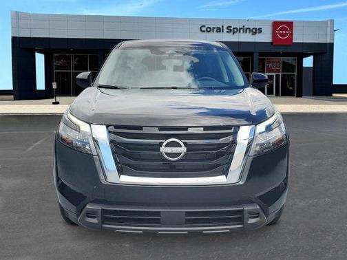 2025 Nissan Pathfinder S