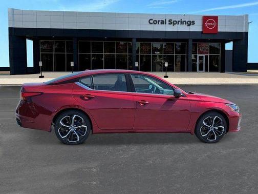 Scarlet Ember Tintcoat 2026 Nissan Altima 2.5 SR