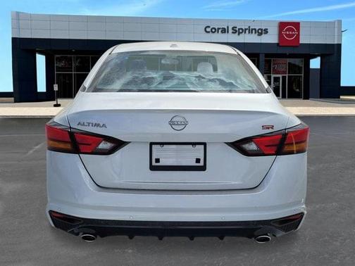 2025 Nissan Altima SR