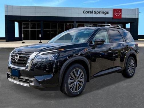 2025 Nissan Pathfinder SL