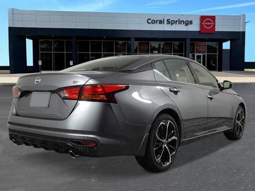 2025 Nissan Altima SR