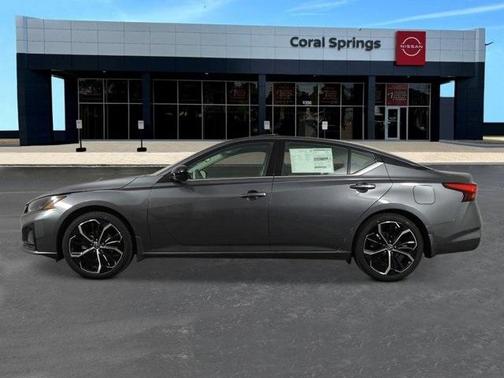 2025 Nissan Altima SR