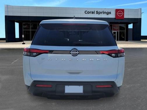 2025 Nissan Pathfinder S