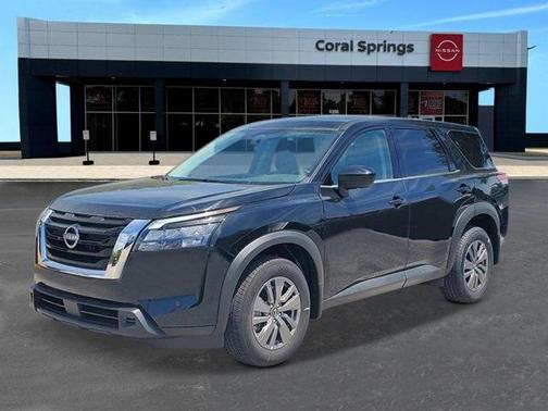 2025 Nissan Pathfinder S