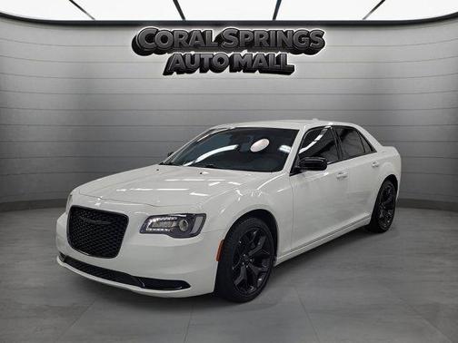Bright White Clearcoat 2023 Chrysler 300 Touring