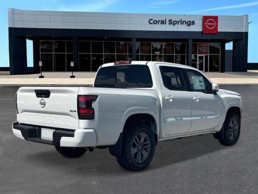 2025 Nissan Frontier SV