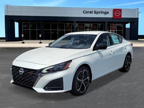 2025 Nissan Altima SR
