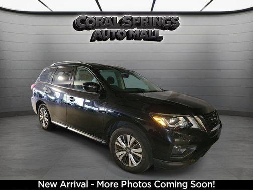 Magnetic Black Pearl 2019 Nissan Pathfinder SV