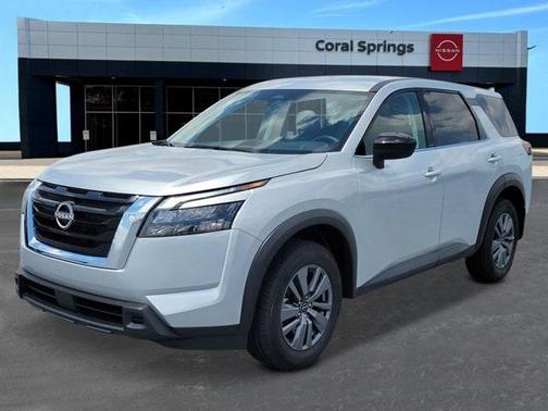 2025 Nissan Pathfinder S