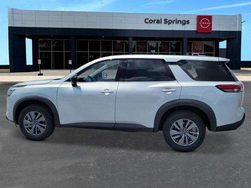 2025 Nissan Pathfinder S