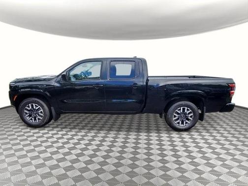 2025 Nissan Frontier SL