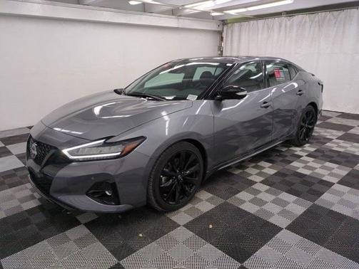 2023 Nissan Maxima SR
