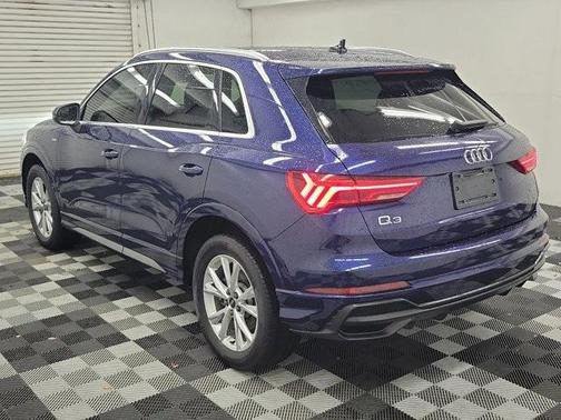 2022 Audi Q3 45 S line Premium