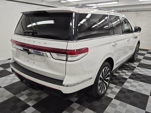 2022 Lincoln Navigator Reserve