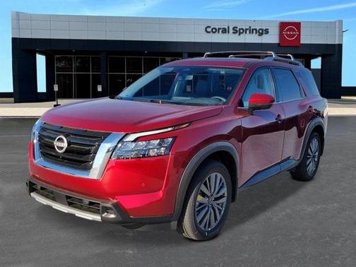 2025 Nissan Pathfinder SL