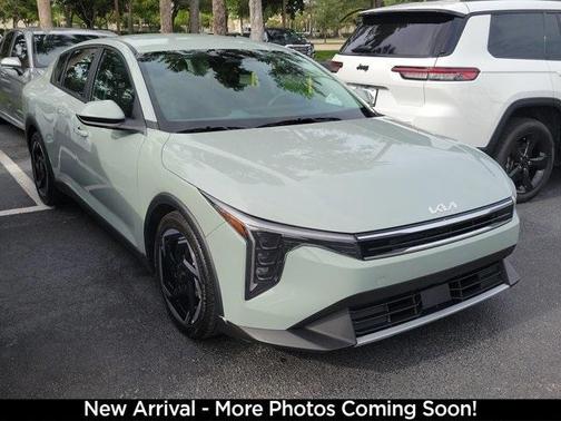 2025 Kia K4 EX