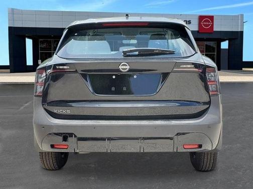 2025 Nissan Kicks S