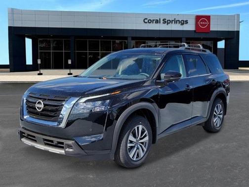 2025 Nissan Pathfinder SL