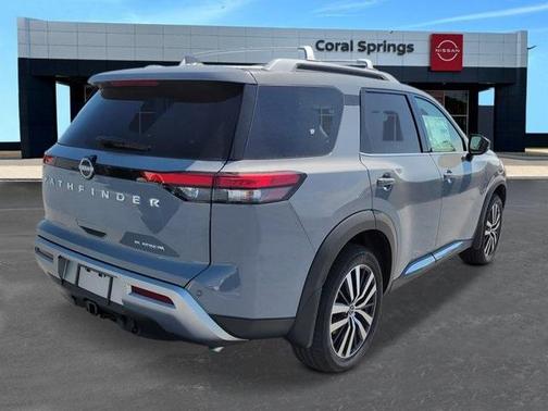 2025 Nissan Pathfinder Platinum