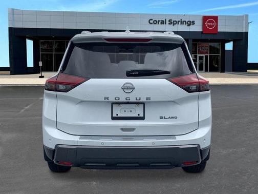 2025 Nissan Rogue SL