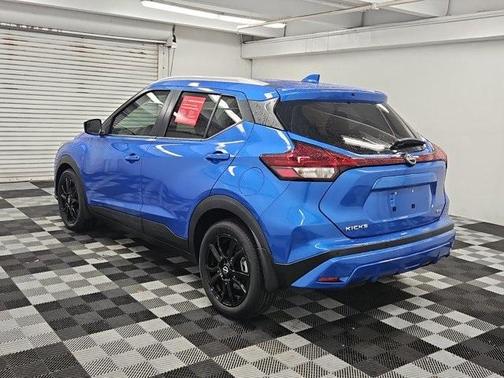 2022 Nissan Kicks SV