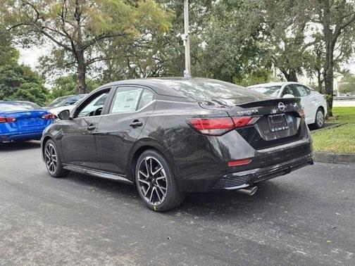 2025 Nissan Sentra SR