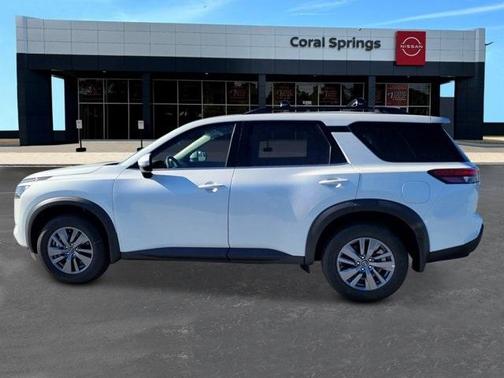 2025 Nissan Pathfinder SV