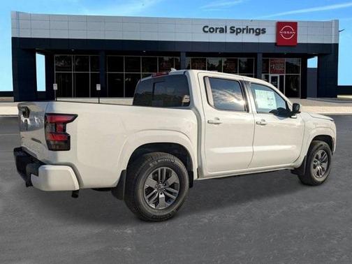 2025 Nissan Frontier SV